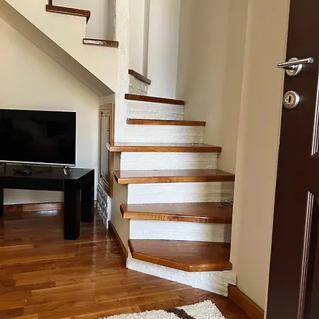 Golden Lux Apartment